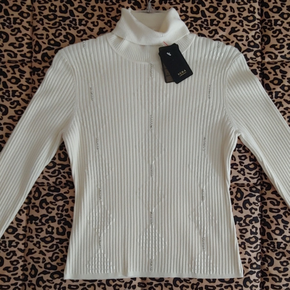 Ladies sweater
